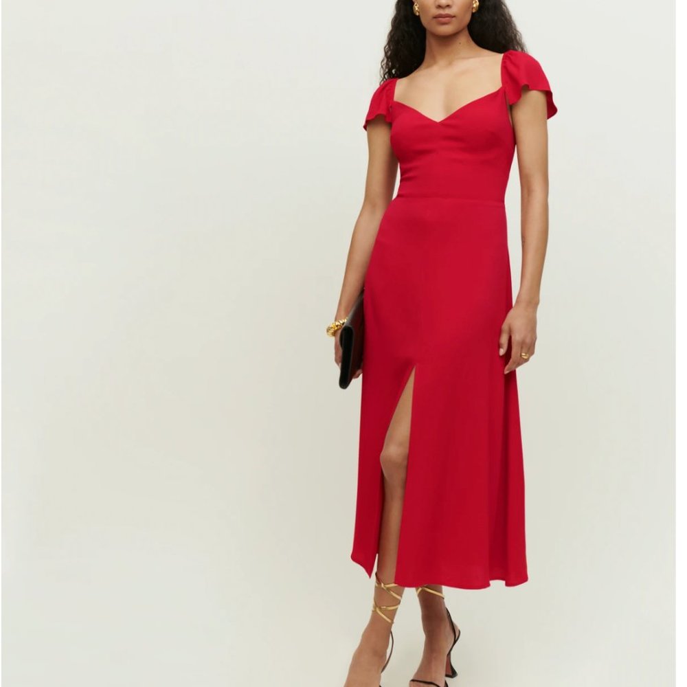 🟥 🟥 Rare 🟥 🟥 Reformation Baxley Dress - Cherry